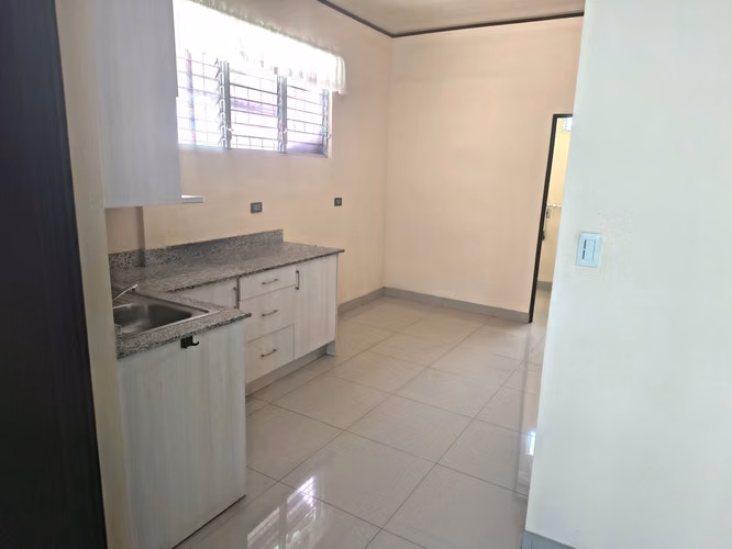 ALQUILER APARTAMENTO $ 900 ESCAZU