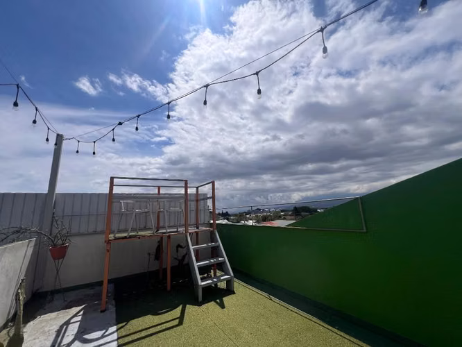 Alquiler de apartamento tipo estudio ,parqueo , gym , terraza en San Pedro , Vargas Araya - Imagen 2