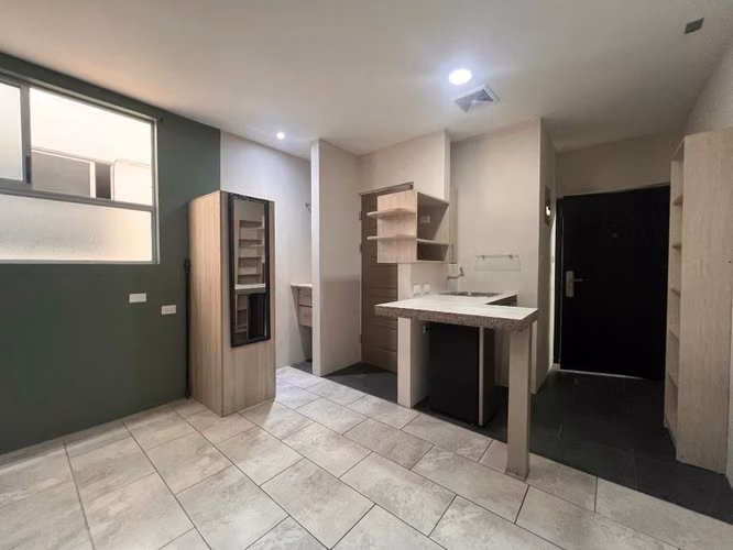 Alquiler de apartamento tipo estudio ,parqueo , gym , terraza en San Pedro , Vargas Araya - Imagen 3