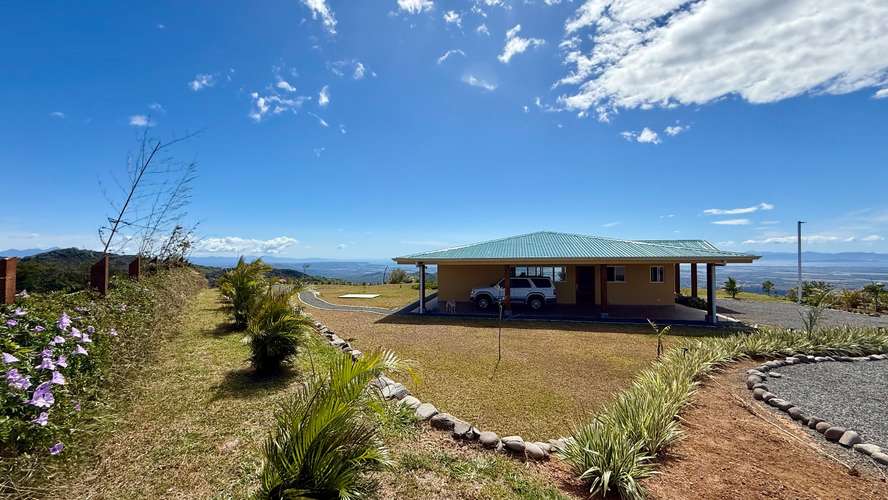 Residencia Privada con Vista Permanente al Mar y 5,000 m² en Montes de Oro, Costa Rica