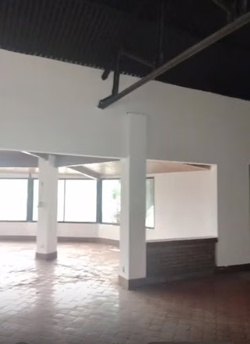 Escazú: Local Comercial 179 m² en Alquiler | Amplio Parqueo