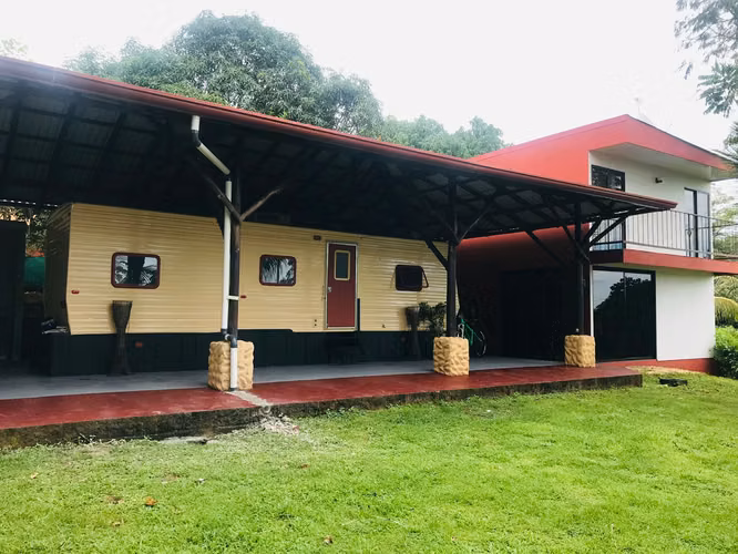 EN VENTA HERMOSA QUINTA EN OROTINA ALAJUELA