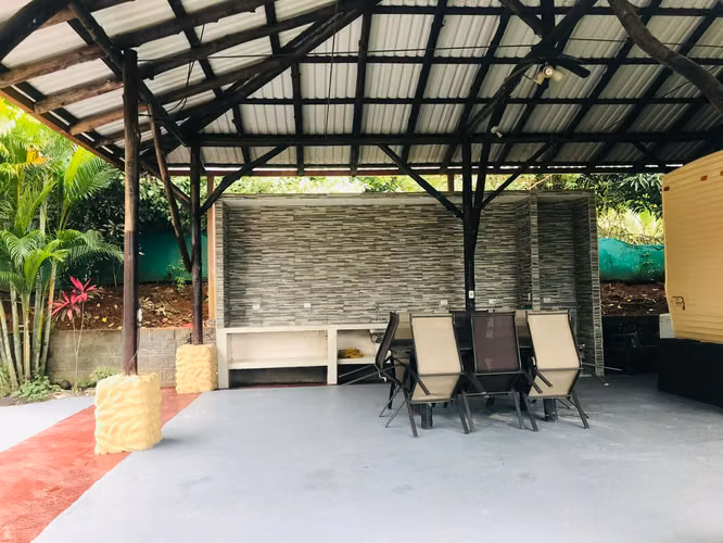 EN VENTA HERMOSA QUINTA EN OROTINA ALAJUELA