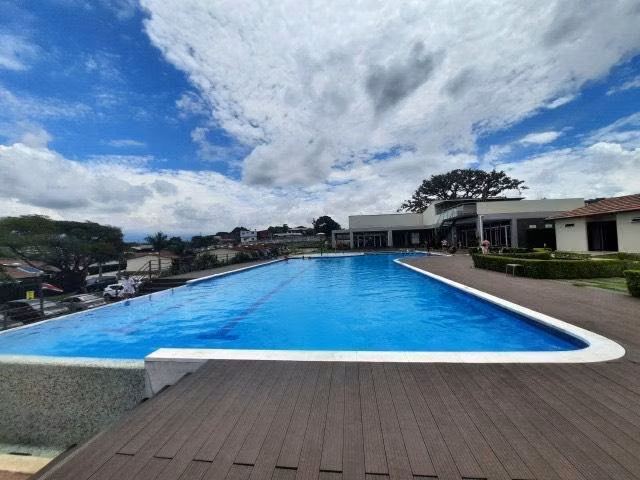 Se vende linda casa Esquinera - Terrazas del Norte