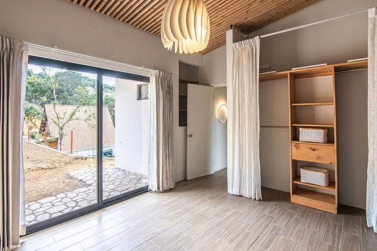 Casa con Net Loft en Jericó Desamparados | 2 Hab | Mascotas | 1 Vehiculo | $1.390 - Imagen 6
