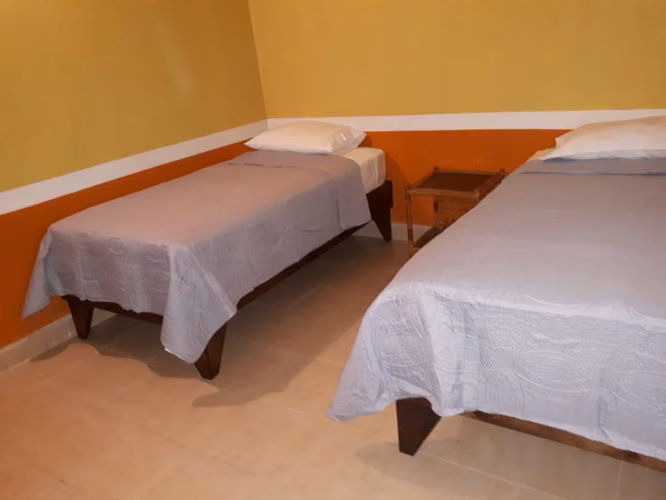 Oportunidad de 2 Lotes Costeros con Casa Cerca de Jacó