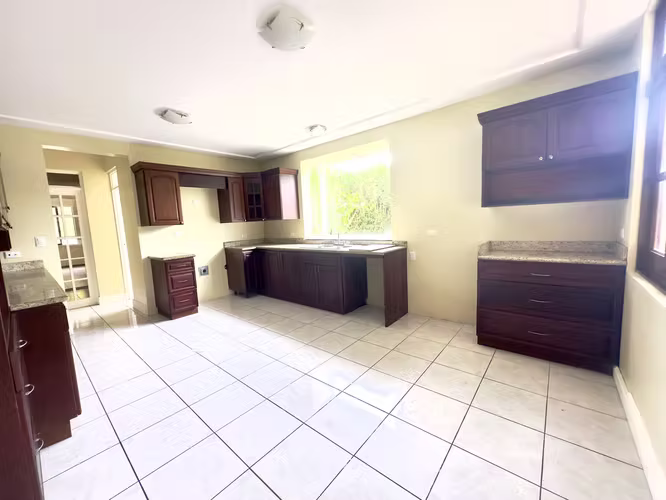 Residencia de Lujo en Los Apacibles, San Ramón de Tres Ríos (CT)