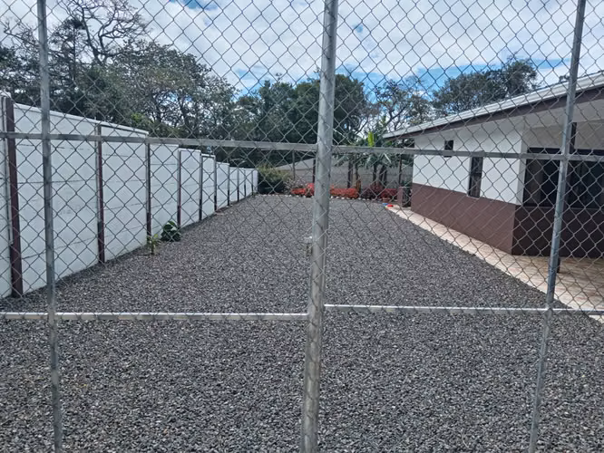 SE VENDE HERMOSA CASA EN SAN RAMÓN, PIEDADES SUR, QUEBRADILLA