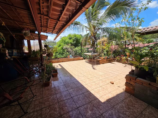 Oportunidad Casas y Apartamento Uso Mixto San Rafael, Escazú, San José