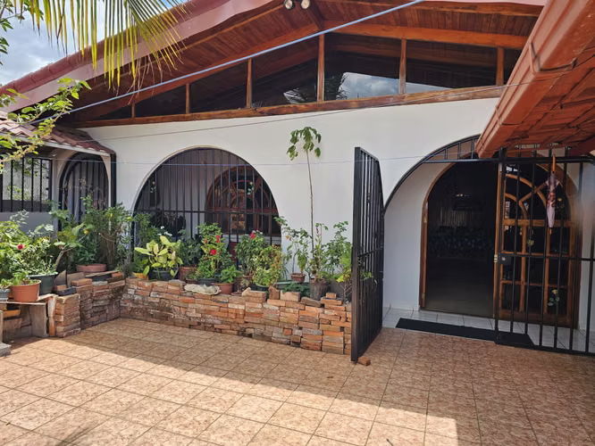 Oportunidad Casas y Apartamento Uso Mixto San Rafael, Escazú, San José
