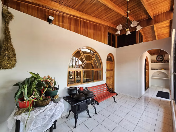Oportunidad Casas y Apartamento Uso Mixto San Rafael, Escazú, San José