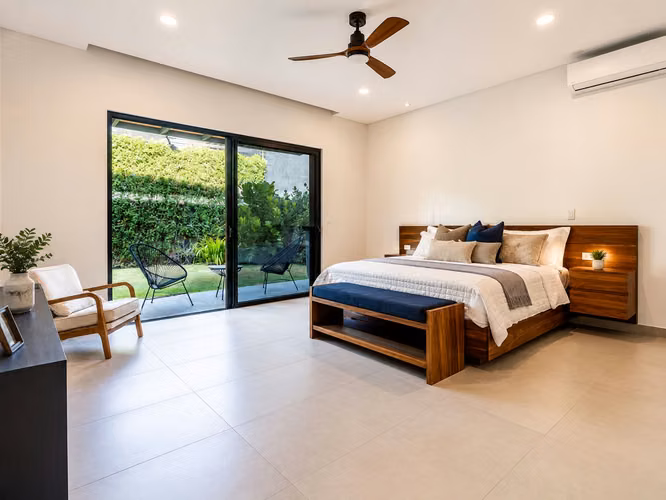 Venta de Casa en  Santa   Ana  Condominio Exclusivo