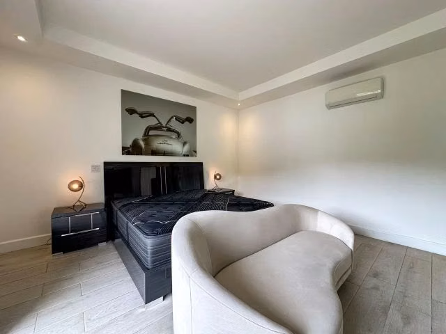Alquiler o Venta de Casa en  Santa. Ana          (  Amueblada) - Imagen 9