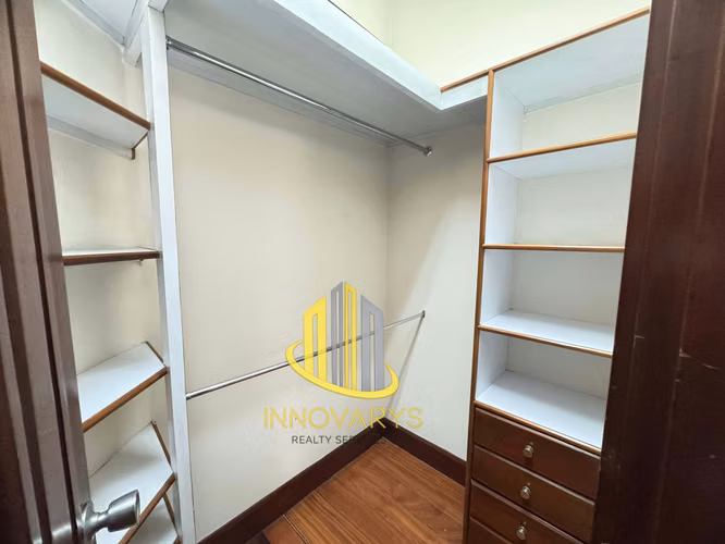 Alquiler casa 3 cuartos, independiente, en Trejos Montealegre #