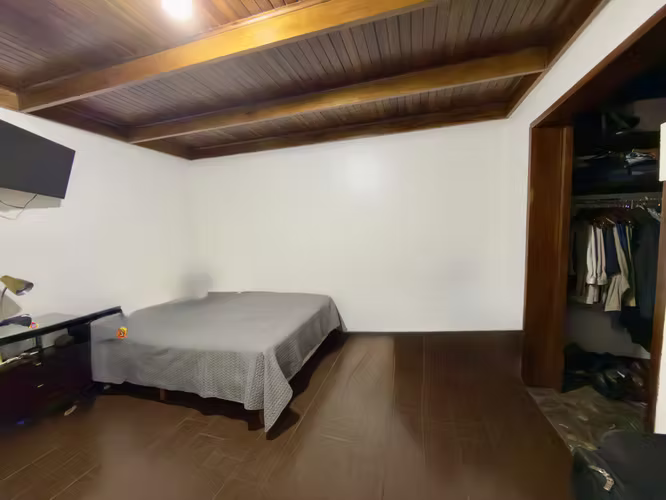 Casa Esquinera de una planta en San Francisco de Dos Rios (CT)
