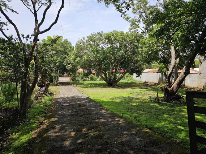 Finca Uso Industrial en Alajuela central, Alajuela