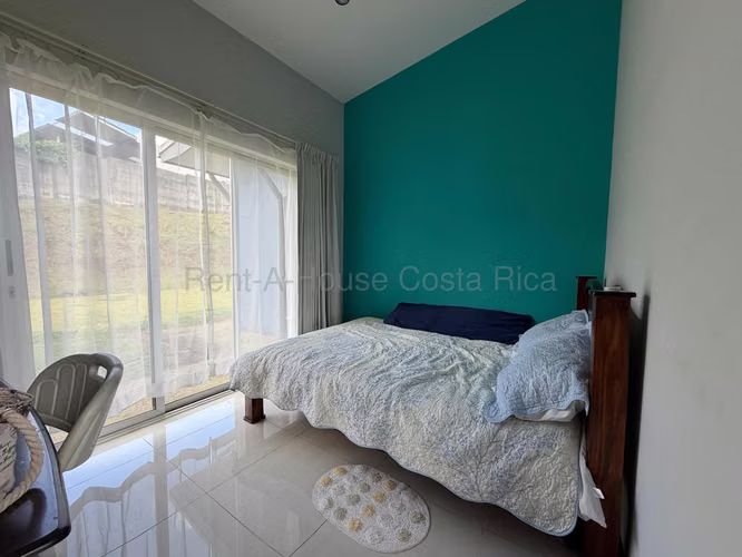 Venta casa amplia de 1 nivel con jardines y vistas #26-1877 GS - Imagen 4