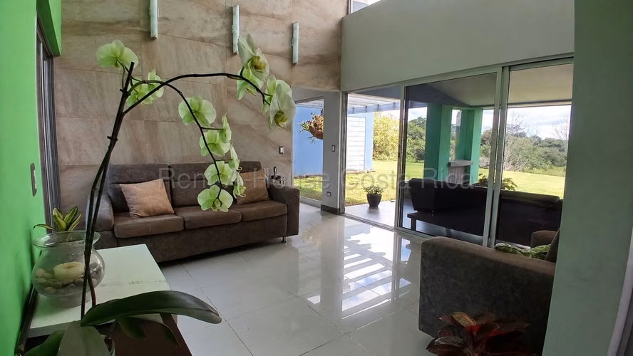Venta casa amplia de 1 nivel con jardines y vistas #26-1877 GS - Imagen 11