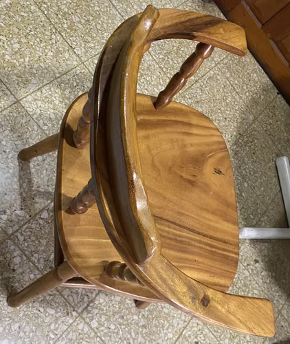 UNA Silla Cenízaro