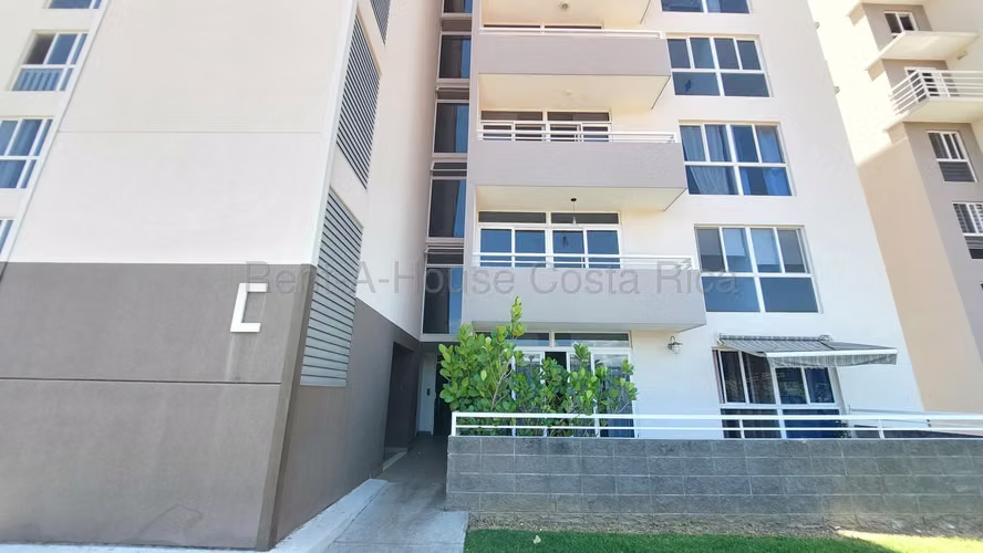 Apartamento con Hermosa Vista a los Volcanes en Concasa, San Rafael, Alajuela - Imagen 17