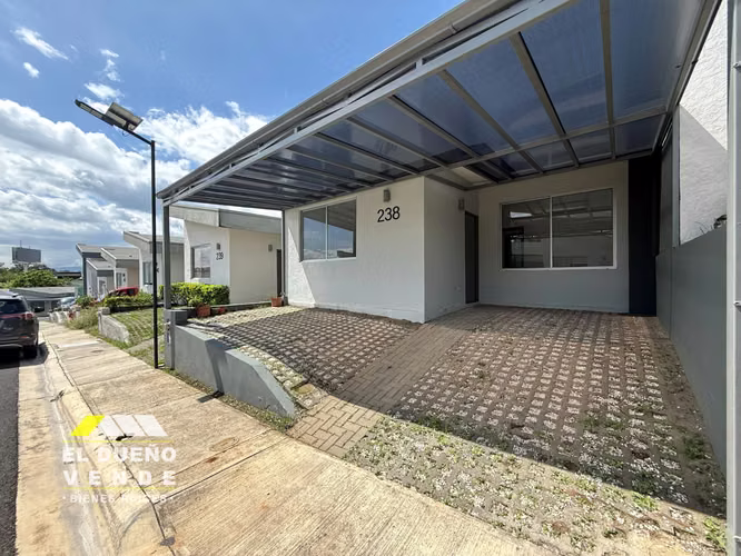 Casa en Venta en Alajuela, La Guácima, Condominio Al Andaluz - Imagen 2
