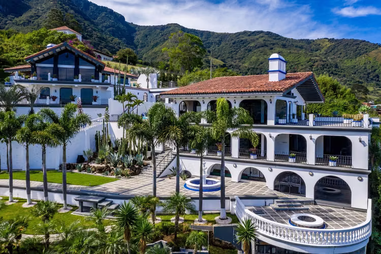 Quinta de Lujo en Venta San Antonio de Escazu