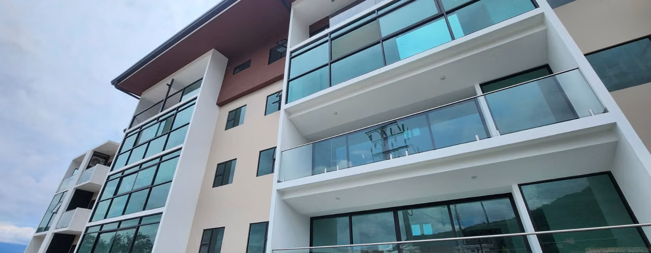 Apartamento 3 Hab + Servicio con Vistas – Escazú Centro