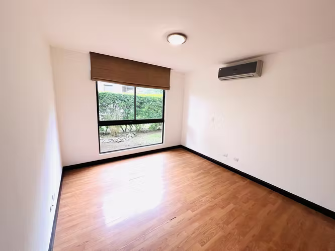 Venta de Apartamento Oportunidad Única en Santa Ana !