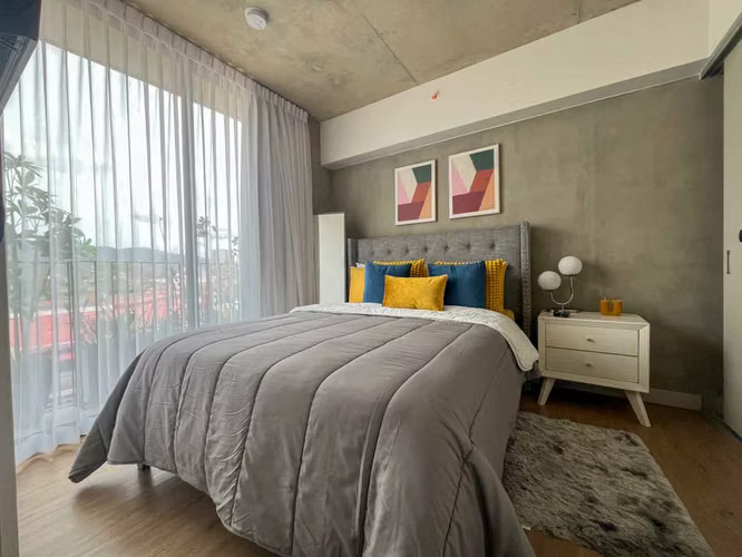 Venta de apartamento amueblado con vista a la ciudad