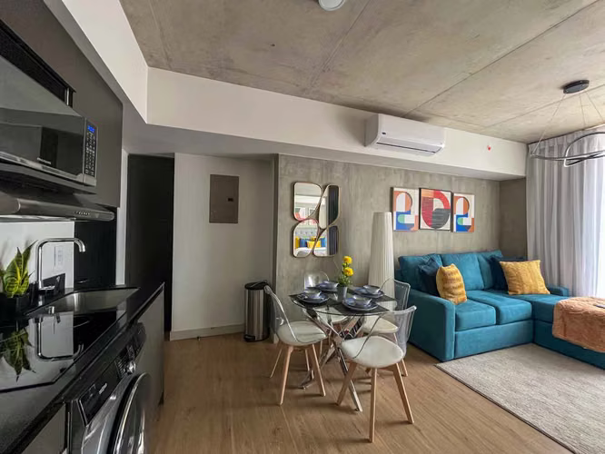 Venta de apartamento amueblado con vista a la ciudad