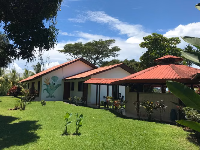 Propiedad con piscina y Vista al Mar, Playa Ojochal, Osa, Puntarenas