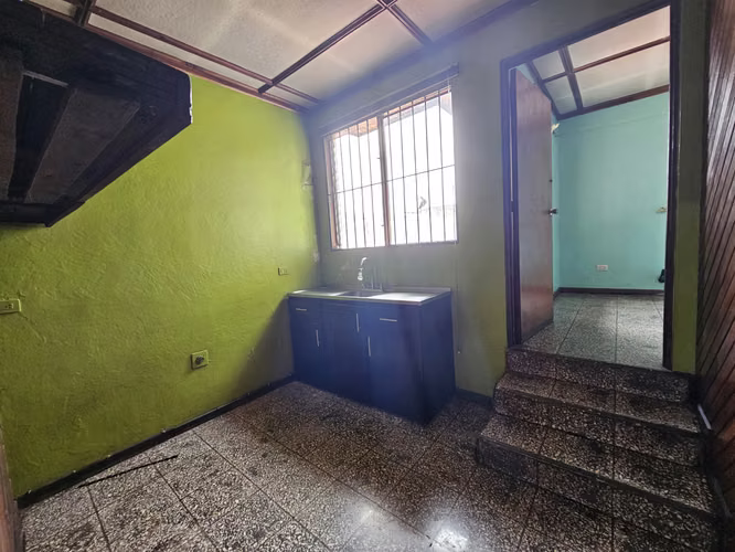 Edificio con Casa, Local Comercial y Bodega centro de Alajuela, Alajuela