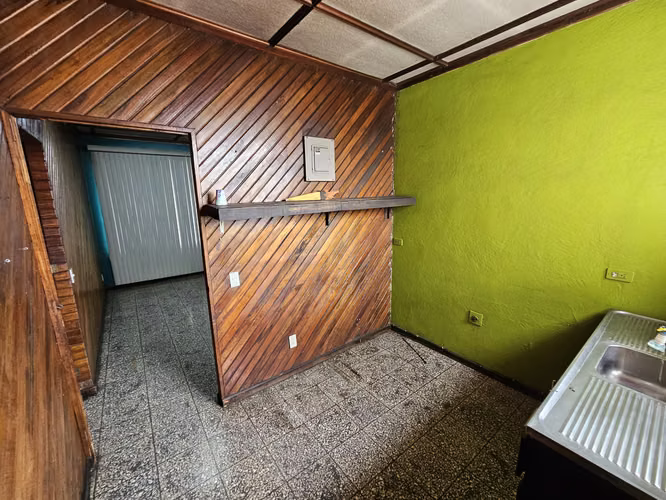 Edificio con Casa, Local Comercial y Bodega centro de Alajuela, Alajuela