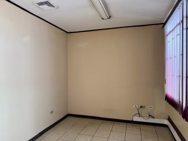 Propiedad Comercial en Barrio Escalante – Ubicación Estratégica para su Negocio