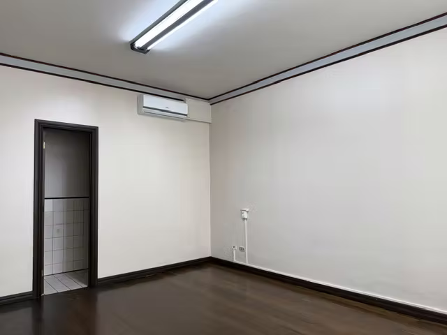 Propiedad Comercial en Barrio Escalante – Ubicación Estratégica para su Negocio