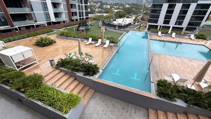Alquiler Apartamento contemporáneo full amoblado en Escazú con espectacular vista