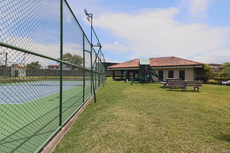 Lote Premium en Condominio Santo Tomás, Santo Domingo de Heredia-RM