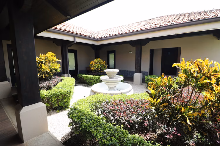 Lote Premium en Condominio Santo Tomás, Santo Domingo de Heredia-RM