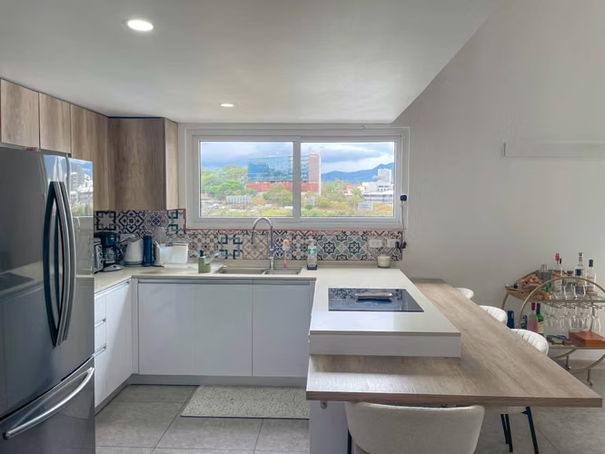 Apartamento con increíble Vista, Amueblado, Ubicación Estratégica (Uruca/Sabana) - Imagen 12