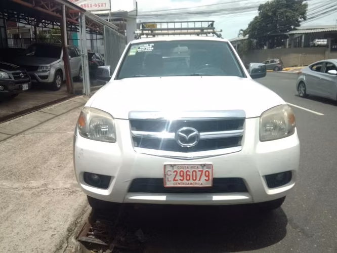 MAZDA BT-50 4X4 MANUAL DIÉSEL