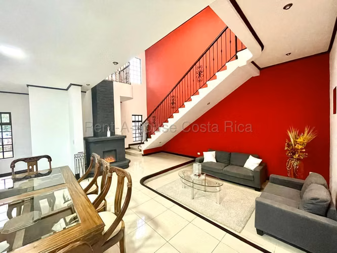 H.A.26-2169 Se Vende Casa de Lujo con Piscina en Santo Domingo, Heredia