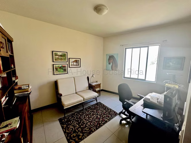 H.A.26-1884 Se Vende Imponente Residencia de Lujo – Vistas de Altamonte, Curridabat