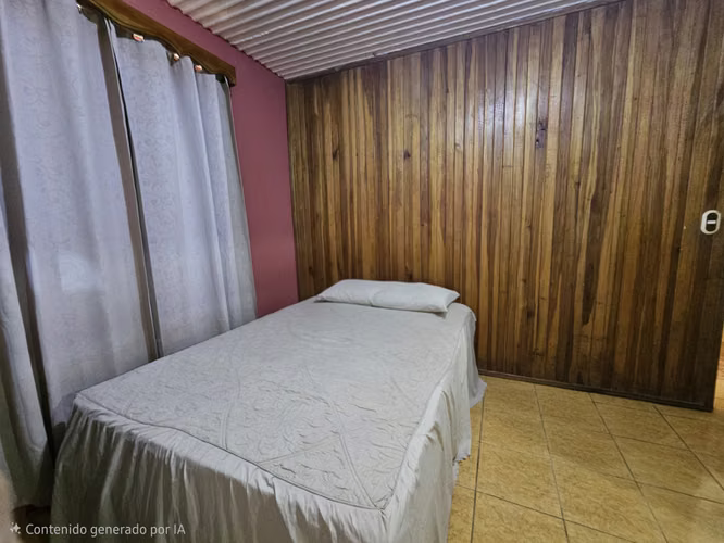 Casa de 2 habitaciones con amplio terreno en Los Ángeles de La Fortuna