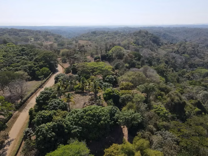 Terreno Exclusivo con Río y Bosque en Garabito - Imagen 2