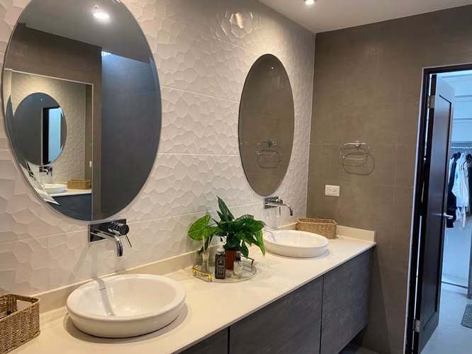 Venta Casa moderna en Condominio Río Oro