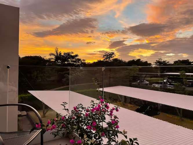 Apartamento amueblado con amenidades premium en Belén, cerca de Lindora