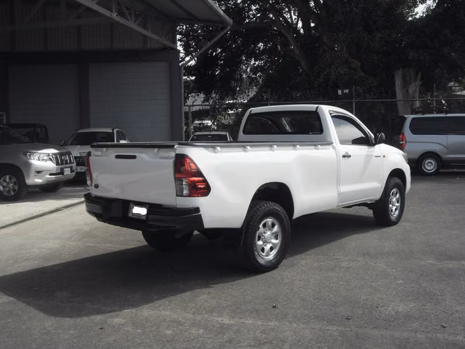 Toyota Hilux Cabina Sencilla 4x4