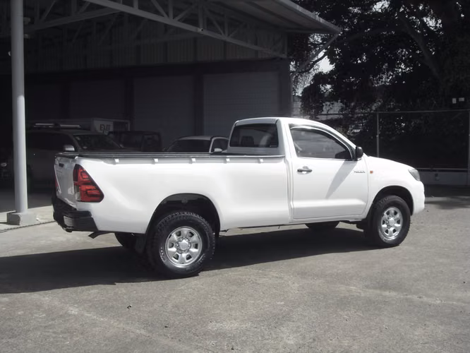 Toyota Hilux Cabina Sencilla 4x4