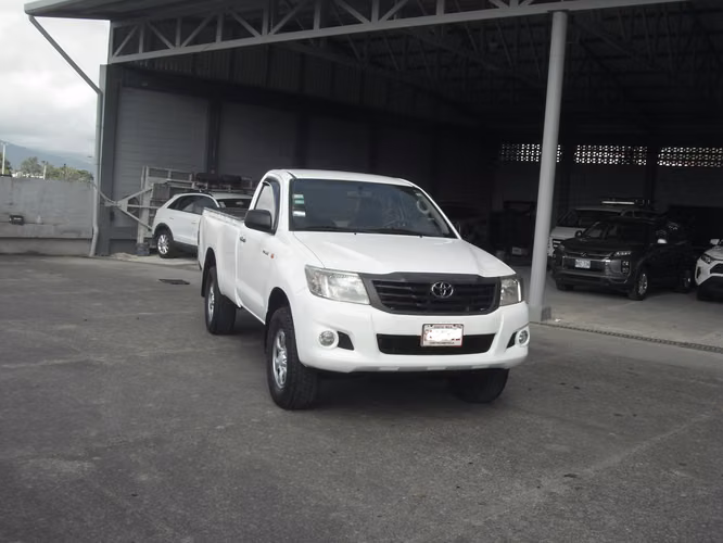 Toyota Hilux Cabina Sencilla 4x4