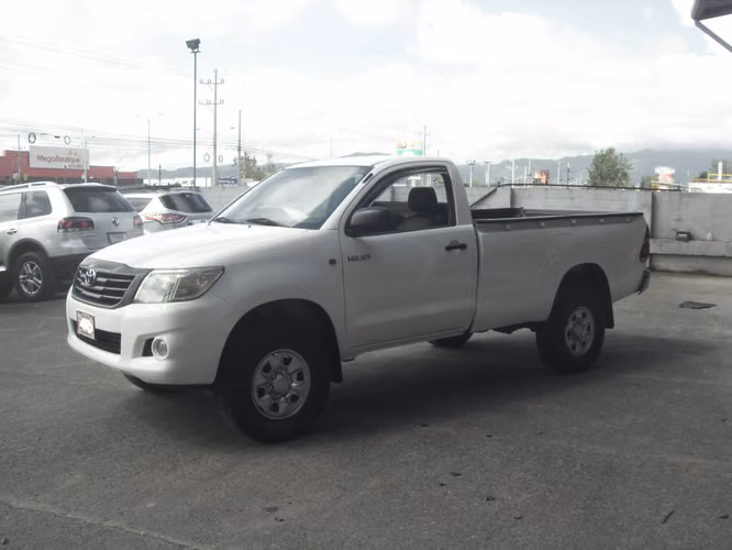 Toyota Hilux Cabina Sencilla 4x4